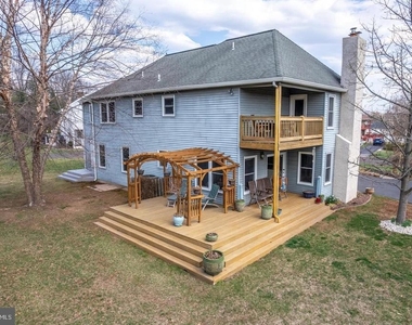 56 W Windrose Drive - Photo Thumbnail 3