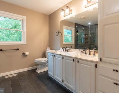 56 W Windrose Drive - Photo Thumbnail 63
