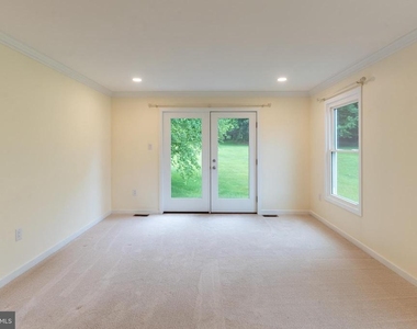 56 W Windrose Drive - Photo Thumbnail 11