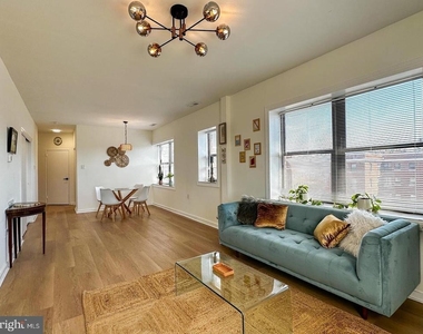 80 New York Avenue Nw - Photo Thumbnail 2
