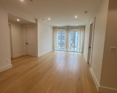 1658 K Street Ne - Photo Thumbnail 2