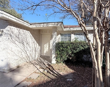 8621 Talyne Chaise Cir - Photo Thumbnail 3