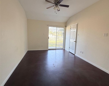 8621 Talyne Chaise Cir - Photo Thumbnail 14