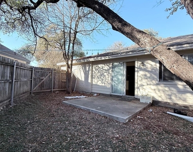 8621 Talyne Chaise Cir - Photo Thumbnail 38