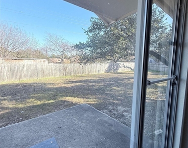 8621 Talyne Chaise Cir - Photo Thumbnail 25