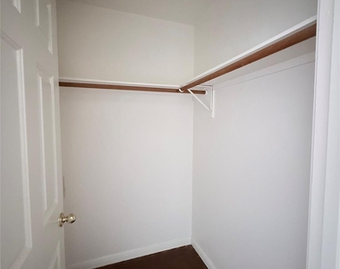8621 Talyne Chaise Cir - Photo Thumbnail 13