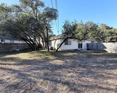 8621 Talyne Chaise Cir - Photo Thumbnail 17
