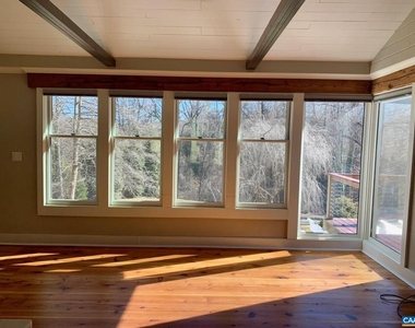 652 Ivy Hl - Photo Thumbnail 10