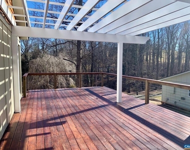 652 Ivy Hl - Photo Thumbnail 18