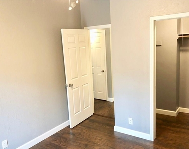 2414 Longview St - Photo Thumbnail 18