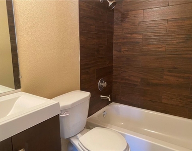 9609 Nightjar Dr - Photo Thumbnail 8