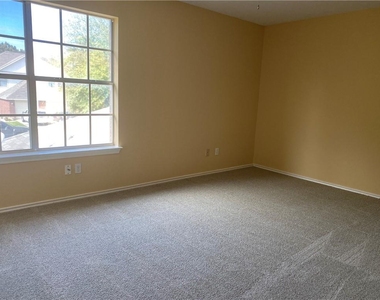 9609 Nightjar Dr - Photo Thumbnail 6