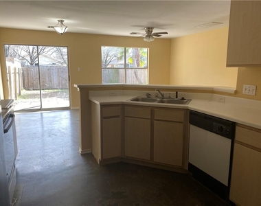 9609 Nightjar Dr - Photo Thumbnail 4