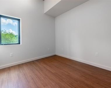 3515 Webberville Rd - Photo Thumbnail 13