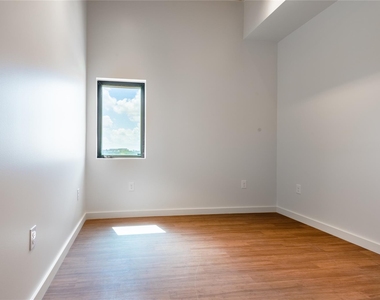 3515 Webberville Rd - Photo Thumbnail 7