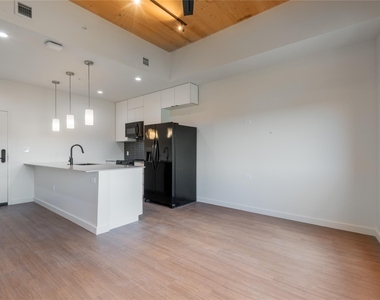 3515 Webberville Rd - Photo Thumbnail 2