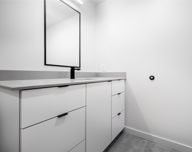 3515 Webberville Rd - Photo Thumbnail 8