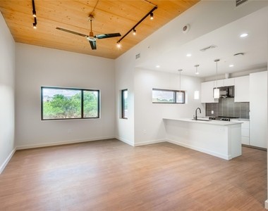 3515 Webberville Rd - Photo Thumbnail 1
