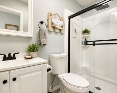 131 Rio Del Mar Street - Photo Thumbnail 6