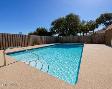 131 Rio Del Mar Street - Photo Thumbnail 11