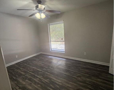6222 Overlook Road - Photo Thumbnail 9