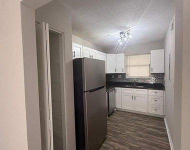 6222 Overlook Road - Photo Thumbnail 3