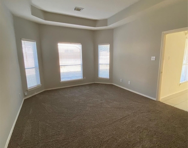 17702 Forest Haven Trail - Photo Thumbnail 7