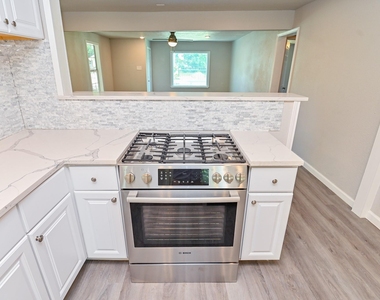 4714 Nichols Street - Photo Thumbnail 11