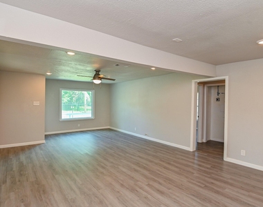 4714 Nichols Street - Photo Thumbnail 4