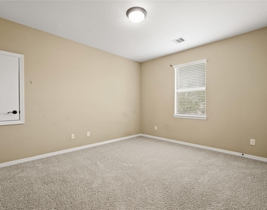 2515 Sentry Oak Way - Photo Thumbnail 17