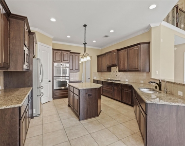 2515 Sentry Oak Way - Photo Thumbnail 11