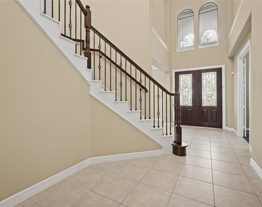 2515 Sentry Oak Way - Photo Thumbnail 5