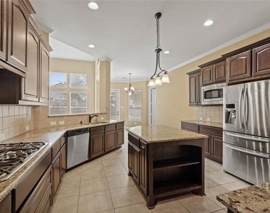 2515 Sentry Oak Way - Photo Thumbnail 12