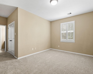 2515 Sentry Oak Way - Photo Thumbnail 18