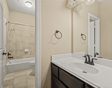 2515 Sentry Oak Way - Photo Thumbnail 19