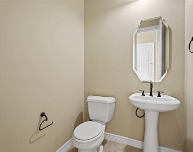 2515 Sentry Oak Way - Photo Thumbnail 6