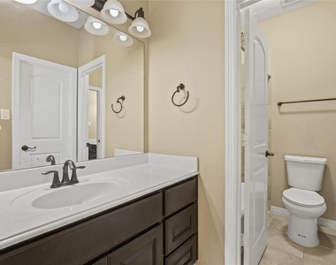2515 Sentry Oak Way - Photo Thumbnail 24