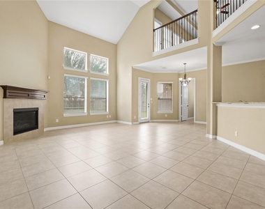 2515 Sentry Oak Way - Photo Thumbnail 7