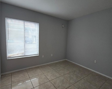1830 Maravilla Avenue - Photo Thumbnail 15