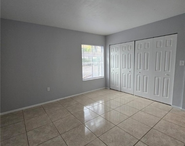 1830 Maravilla Avenue - Photo Thumbnail 14