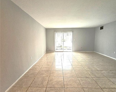 1830 Maravilla Avenue - Photo Thumbnail 5