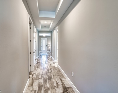 2925 Willow Ridge Court - Photo Thumbnail 11