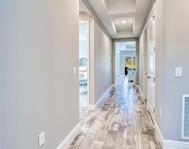 2925 Willow Ridge Court - Photo Thumbnail 8