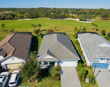 2925 Willow Ridge Court - Photo Thumbnail 2