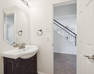 12831 Dove Point Lane - Photo Thumbnail 30