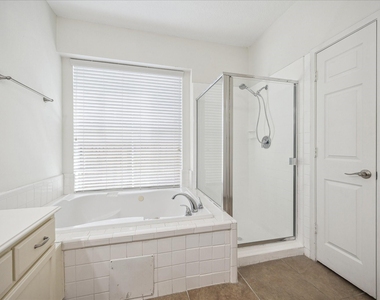 12831 Dove Point Lane - Photo Thumbnail 38