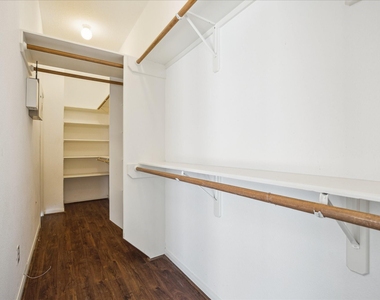 12831 Dove Point Lane - Photo Thumbnail 34