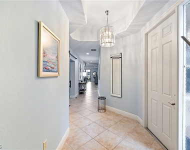 7832 Hawthorne Drive - Photo Thumbnail 13