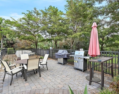 7832 Hawthorne Drive - Photo Thumbnail 24