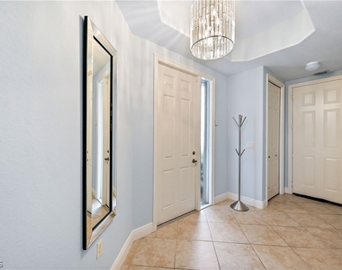 7832 Hawthorne Drive - Photo Thumbnail 14